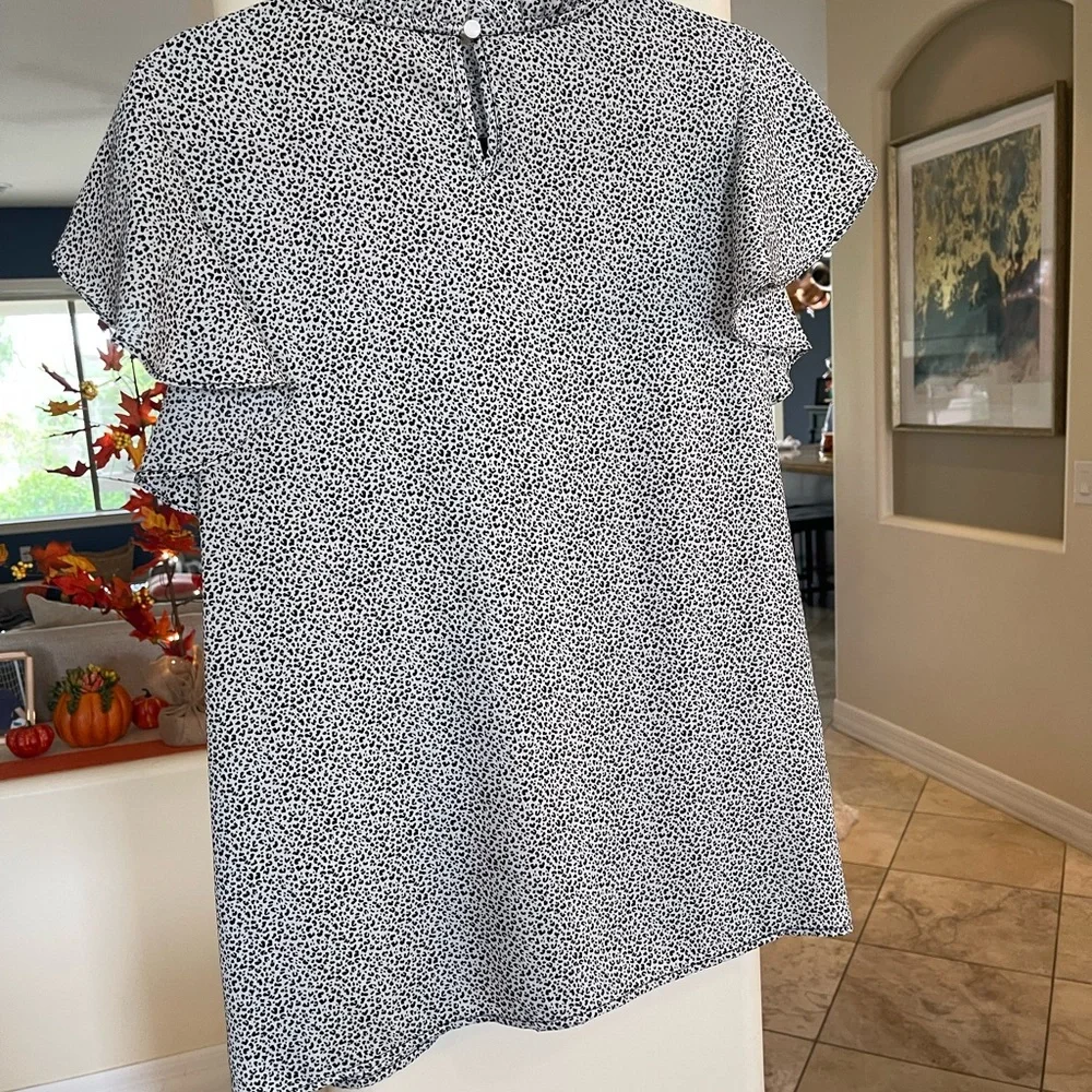 Women’s LG White & Black Print Philosophy Blouse, Never Worn - Picture 5 of 6